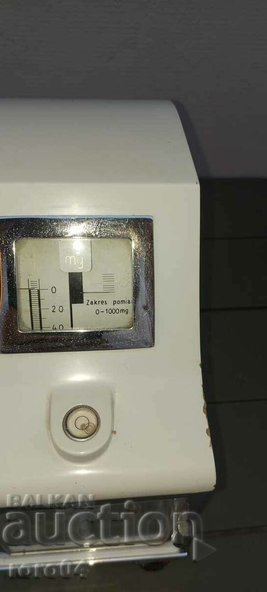 BALANTA - PROFESIONAL cu preț 319.50 BGN | € 163.36