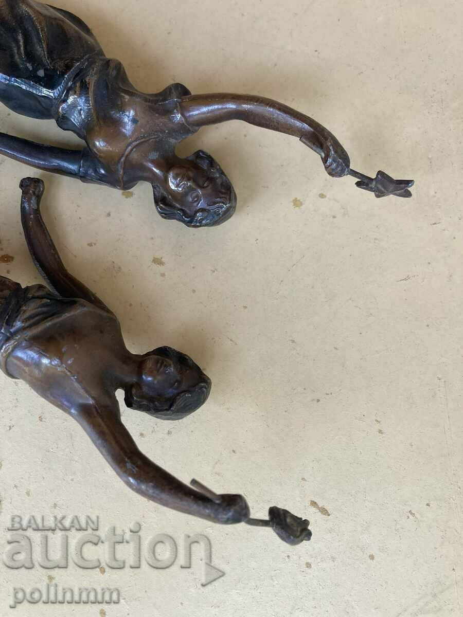 A pair of antique metal figurines - 5 A pair of antique metal figurines - 5