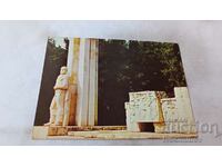 Carte poștală Kaynardzha Monumentul lui Dim. Donchev 1980