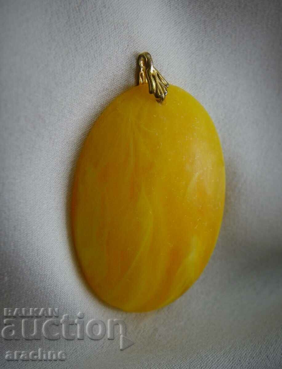 Large Royal Amber Locket with price 80.00 BGN | € 40.90 Large Royal Amber Locket with price 80.00 BGN | € 40.90