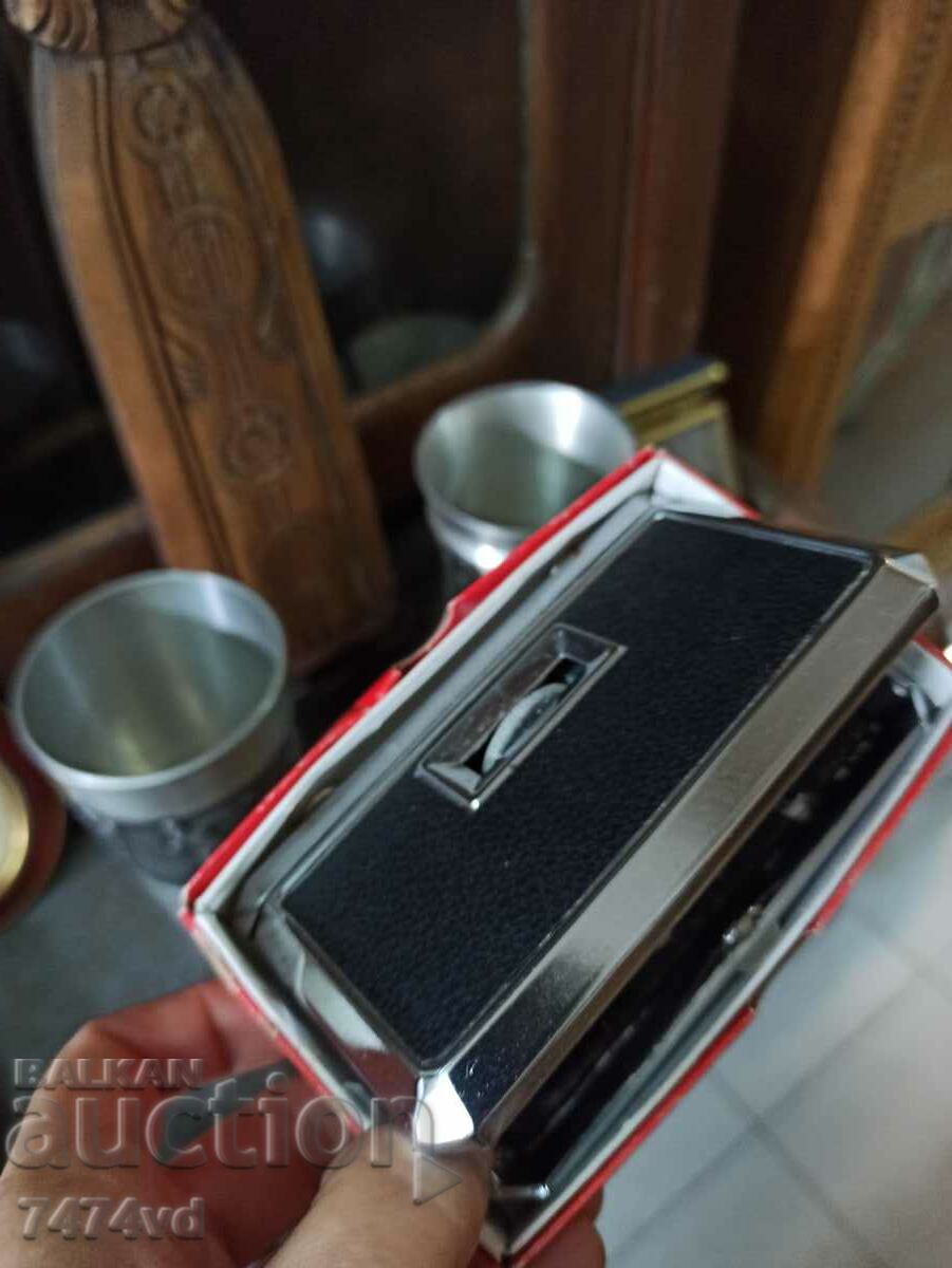 OLD GERMAN THEATER BINOCULARS WITH BOX with price 30.00 BGN | € 15.34 OLD GERMAN THEATER BINOCULARS WITH BOX with price 30.00 BGN | € 15.34