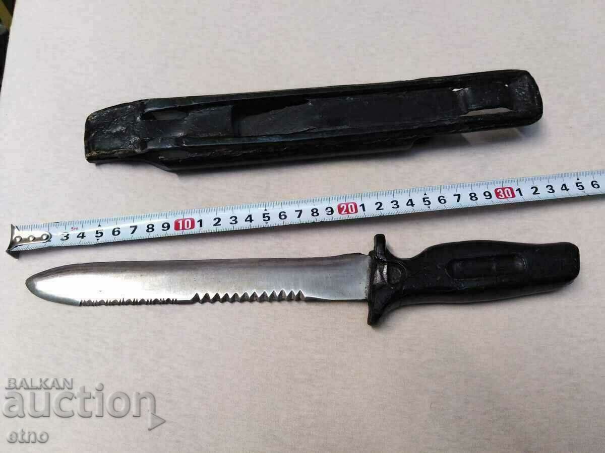 OLD DIVING KNIFE WITH THE ORIGINAL CAN with price 95.00 BGN | € 48.57 OLD DIVING KNIFE WITH THE ORIGINAL CAN with price 95.00 BGN | € 48.57