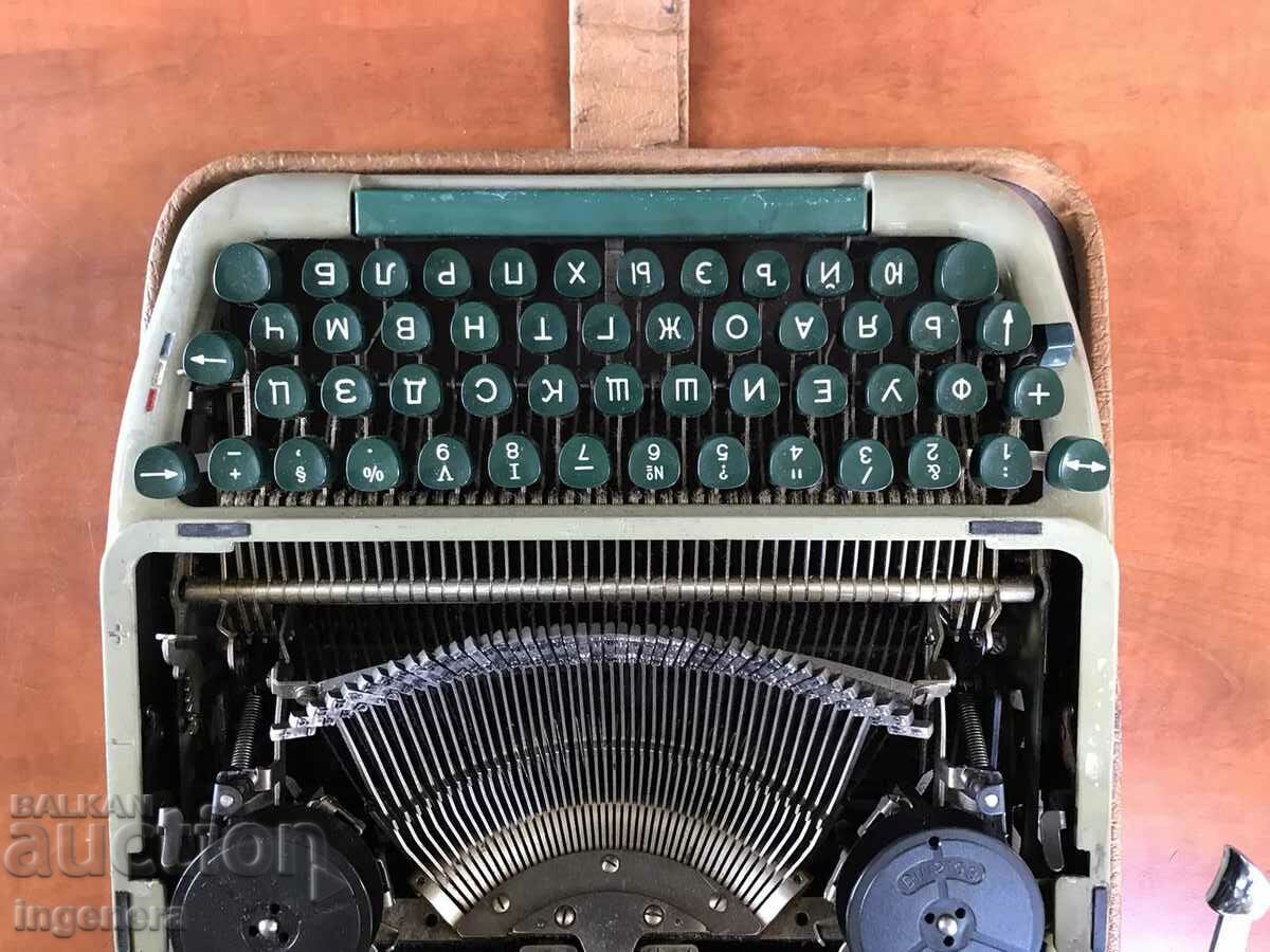 TYPEWRITER MECHANICAL YUGOSLAVIA SERBIAN COLLECTIBLE - 5 TYPEWRITER MECHANICAL YUGOSLAVIA SERBIAN COLLECTIBLE - 5