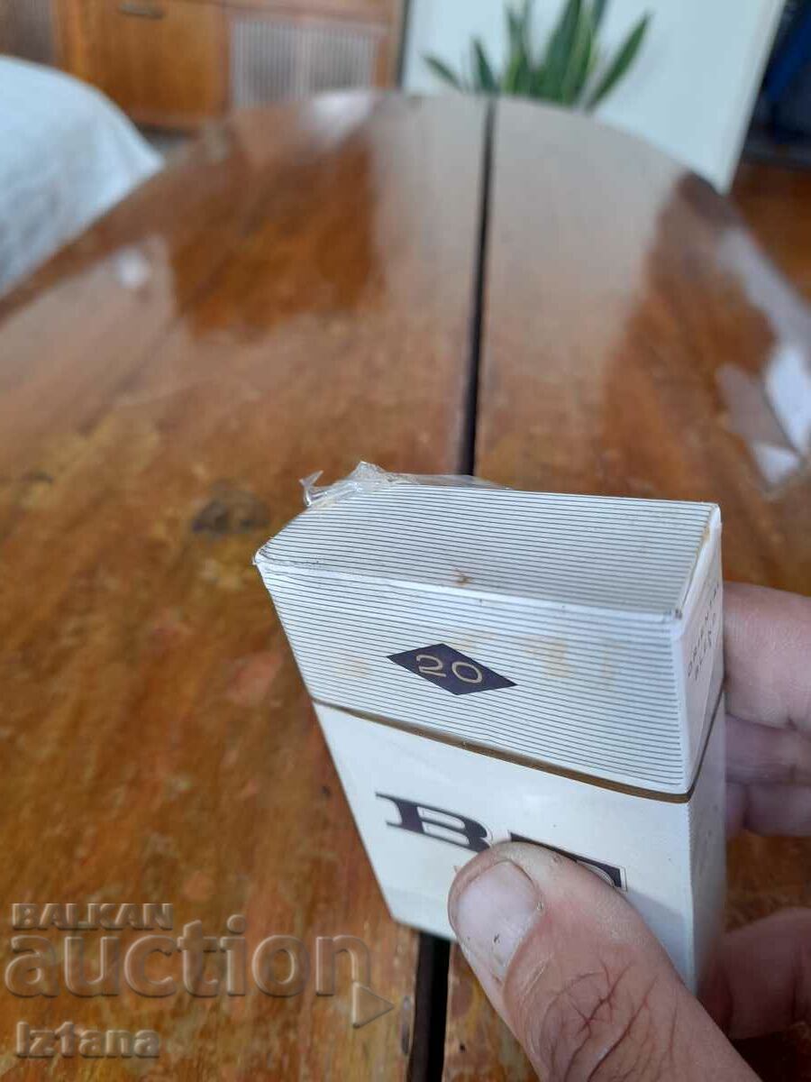 Ένα παλιό κουτί τσιγάρα BT - 7 Ένα παλιό κουτί τσιγάρα BT - 7