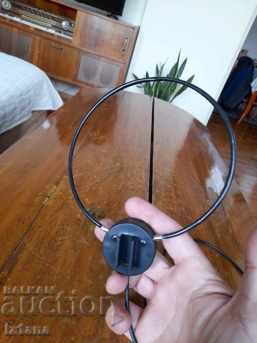 Old TV antenna with price 25.00 BGN | € 12.78 Old TV antenna with price 25.00 BGN | € 12.78