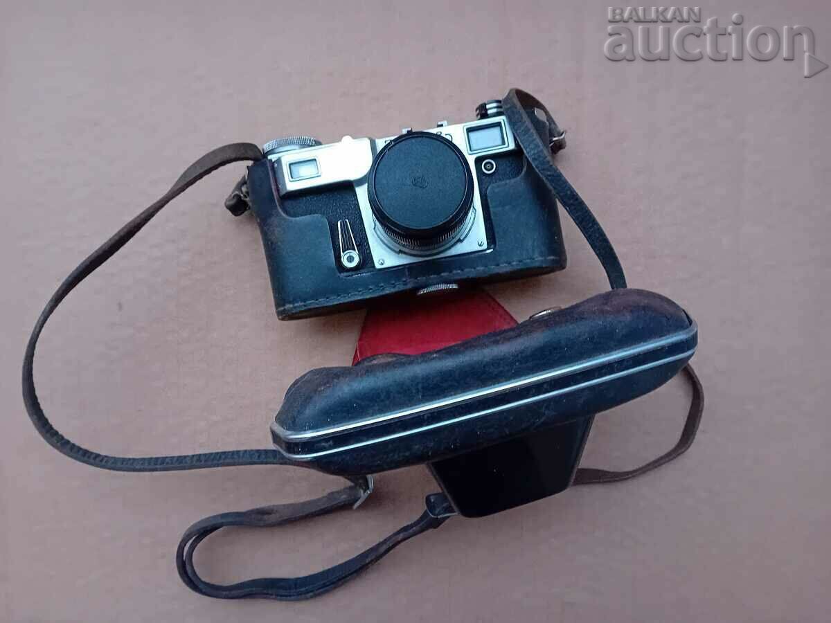 Auction KIEV Helios 103 retro vintage camera USSR Auction KIEV Helios 103 retro vintage camera USSR