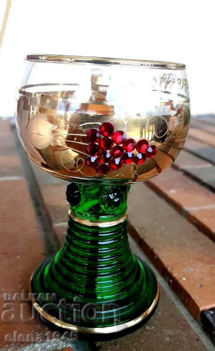 Auction Two wine glasses Auction Two wine glasses