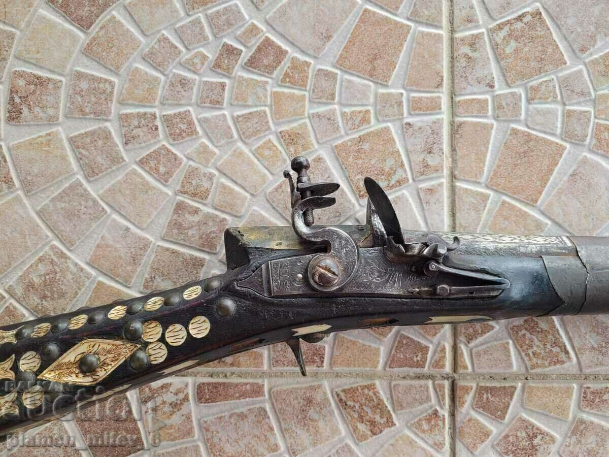 Delivery of rifle, pishtov, shishane, boylia, flintlock