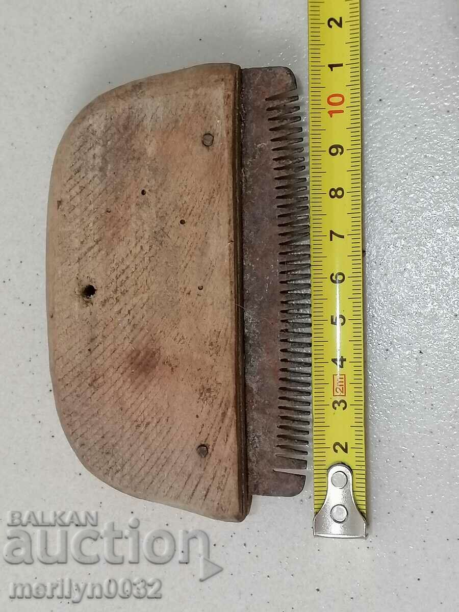 Old chest for horse, comb, chess, combs - 5 Old chest for horse, comb, chess, combs - 5