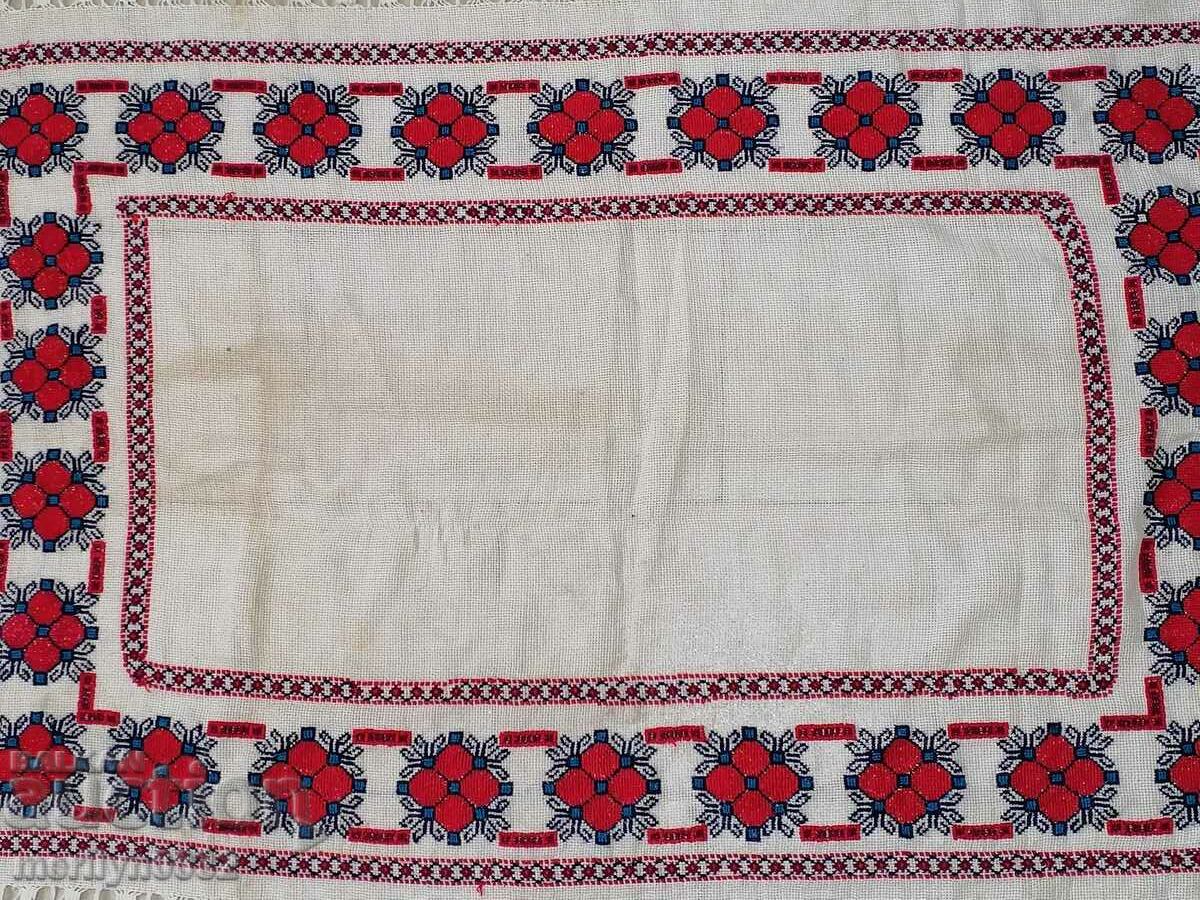 Auction Old embroidered cardboard, tablecloth, millet, Bulgarian embroidery Auction Old embroidered cardboard, tablecloth, millet, Bulgarian embroidery