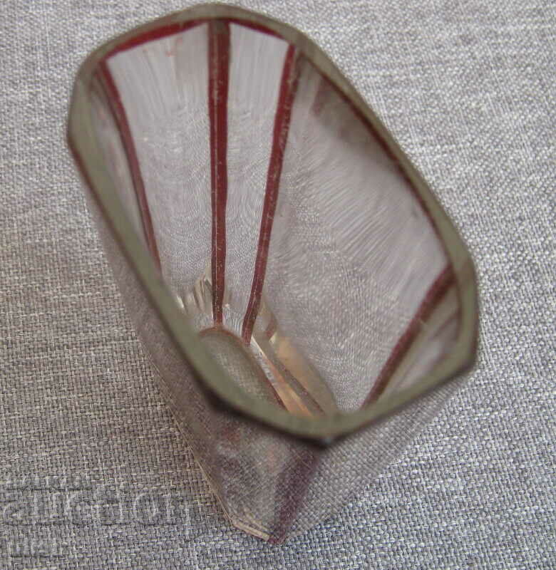 Delivery of Old red art deco Adenken vase mini vase