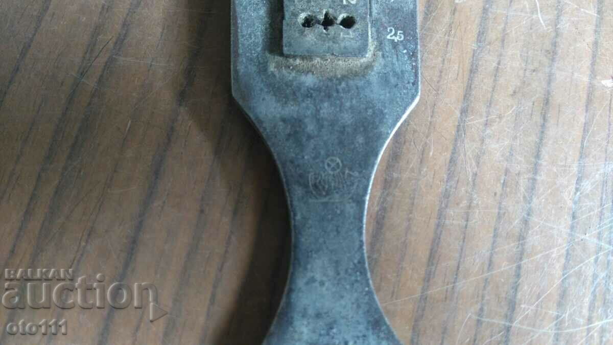 Licitație PLACĂ VECHE Licitație PLACĂ VECHE