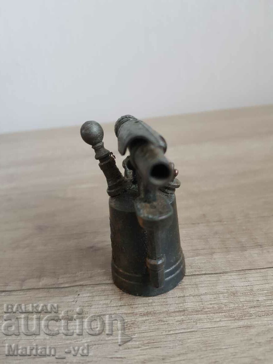 ASCUTITOR METALIC AL COLECTORULUI cu preț 20.00 BGN | € 10.23