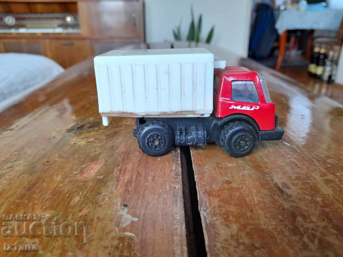 Auction  Old MIR truck