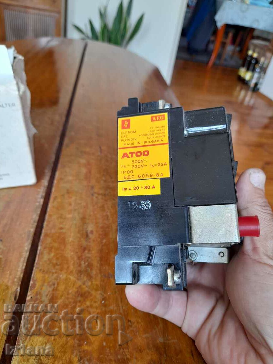 Auction Circuit breaker AT00 Auction Circuit breaker AT00