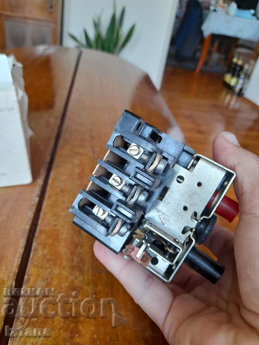 Circuit breaker AT00 - 6 Circuit breaker AT00 - 6