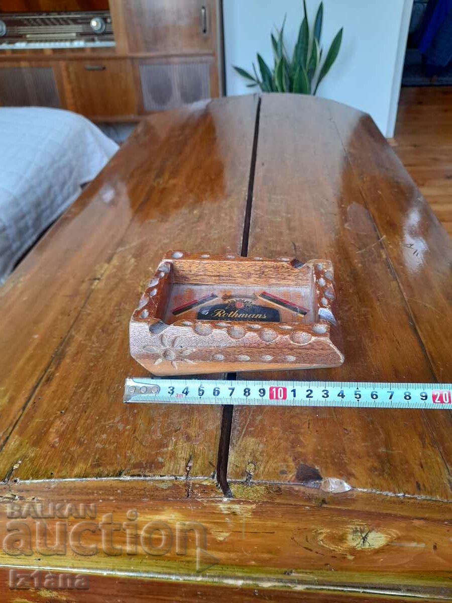Old wooden Rothmans ashtray with price 30.00 BGN | € 15.34