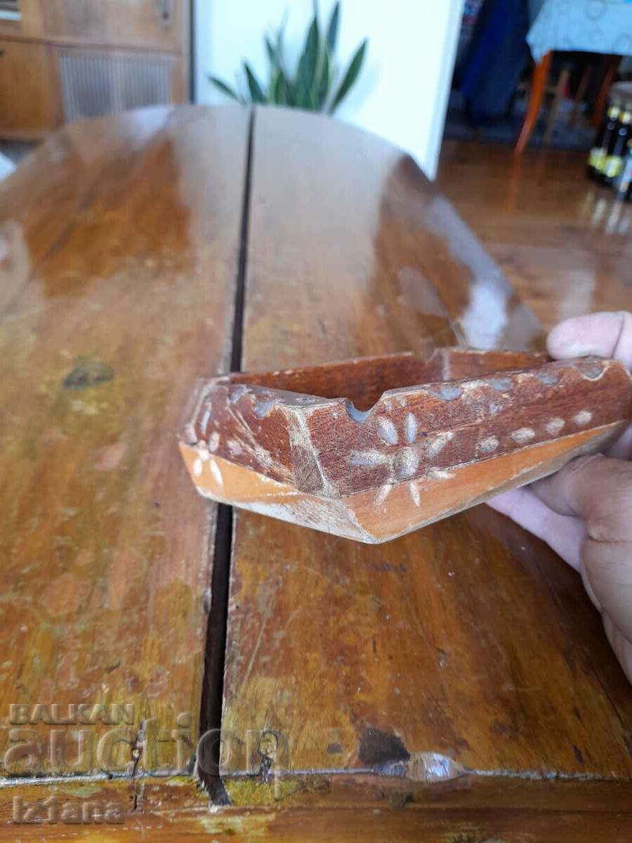 Old wooden Rothmans ashtray - 5