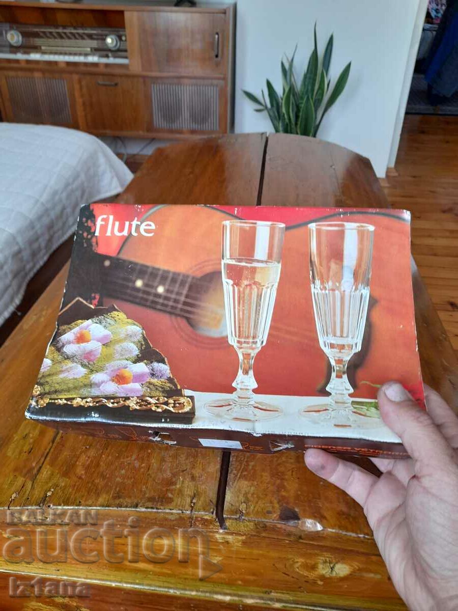 Delivery of Old Sevilla wine glasses Delivery of Old Sevilla wine glasses