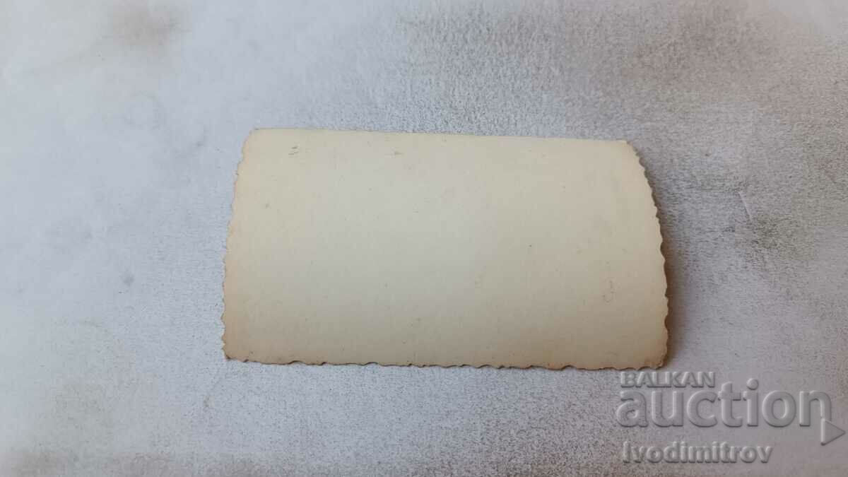 Φωτογραφία Στρατιώτες και ένας σκύλος με τιμή 2.35 BGN | € 1.20 Φωτογραφία Στρατιώτες και ένας σκύλος με τιμή 2.35 BGN | € 1.20