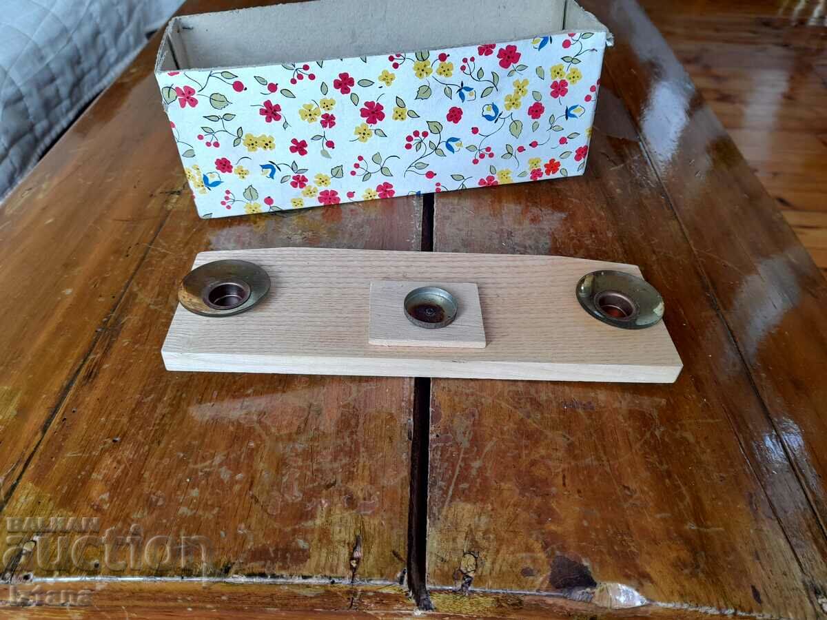 Suport de lumânare vechi cu preț 20.00 BGN | € 10.23