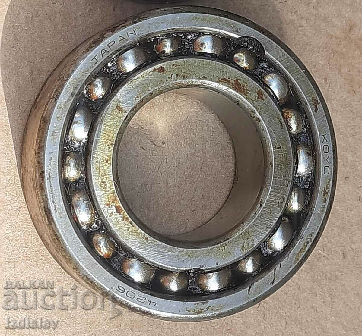 Two Japanese double-row self-aligning ball bearings. - 5 Two Japanese double-row self-aligning ball bearings. - 5