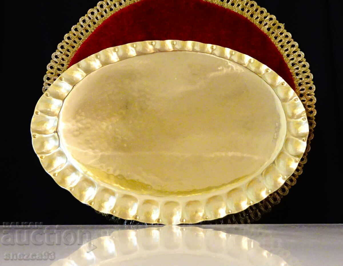 Auction Bronze tray, platter, hand-forged relief Auction Bronze tray, platter, hand-forged relief