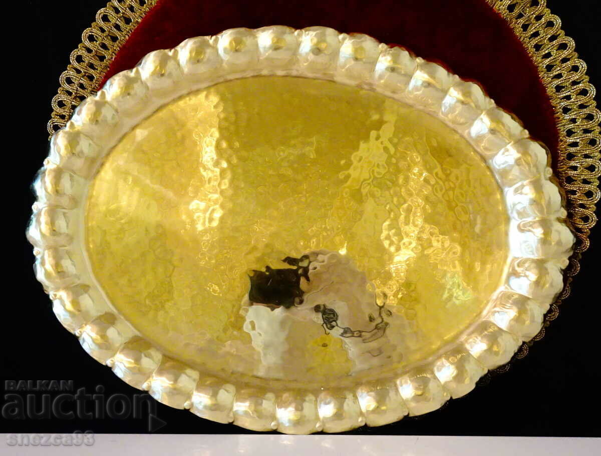 Bronze tray, platter, hand-forged relief Bronze tray, platter, hand-forged relief