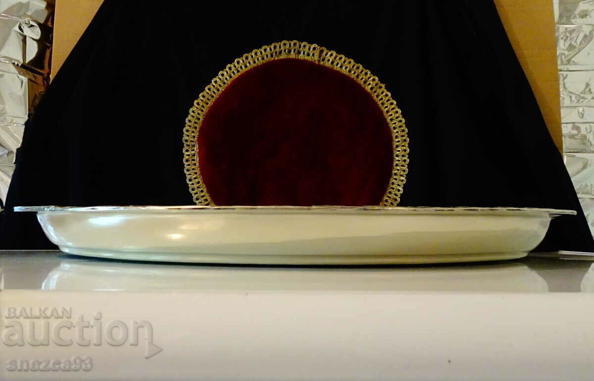 Silver-plated tray, 46 cm, 1.2 kg, ornaments, hardware with price 199.00 BGN | € 101.75 Silver-plated tray, 46 cm, 1.2 kg, ornaments, hardware with price 199.00 BGN | € 101.75