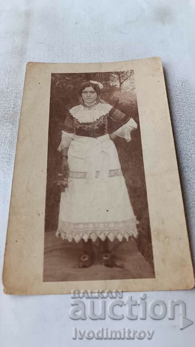 Photo Woman in folk costume