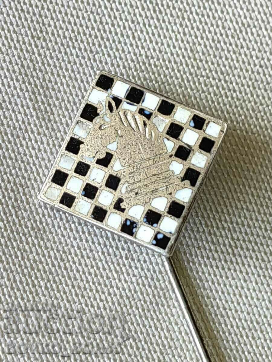 Δείγμα Silver Chess Badge 800
