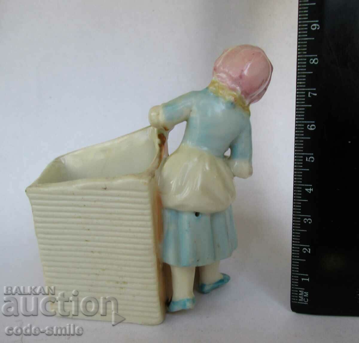 Delivery of Old porcelain figurine figure German porcelain Delivery of Old porcelain figurine figure German porcelain