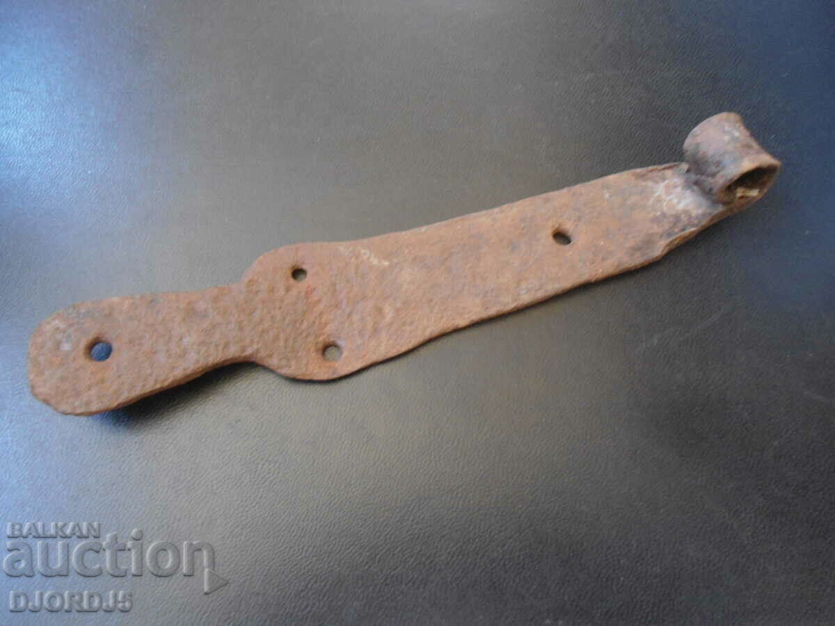 Old wrought iron hinge with price 3.00 BGN | € 1.53 Old wrought iron hinge with price 3.00 BGN | € 1.53