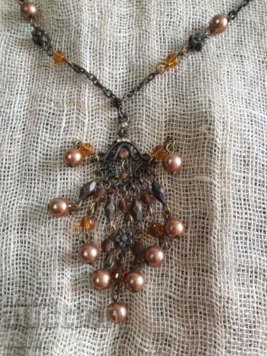 Colier antic cu preț 38.00 BGN | € 19.43