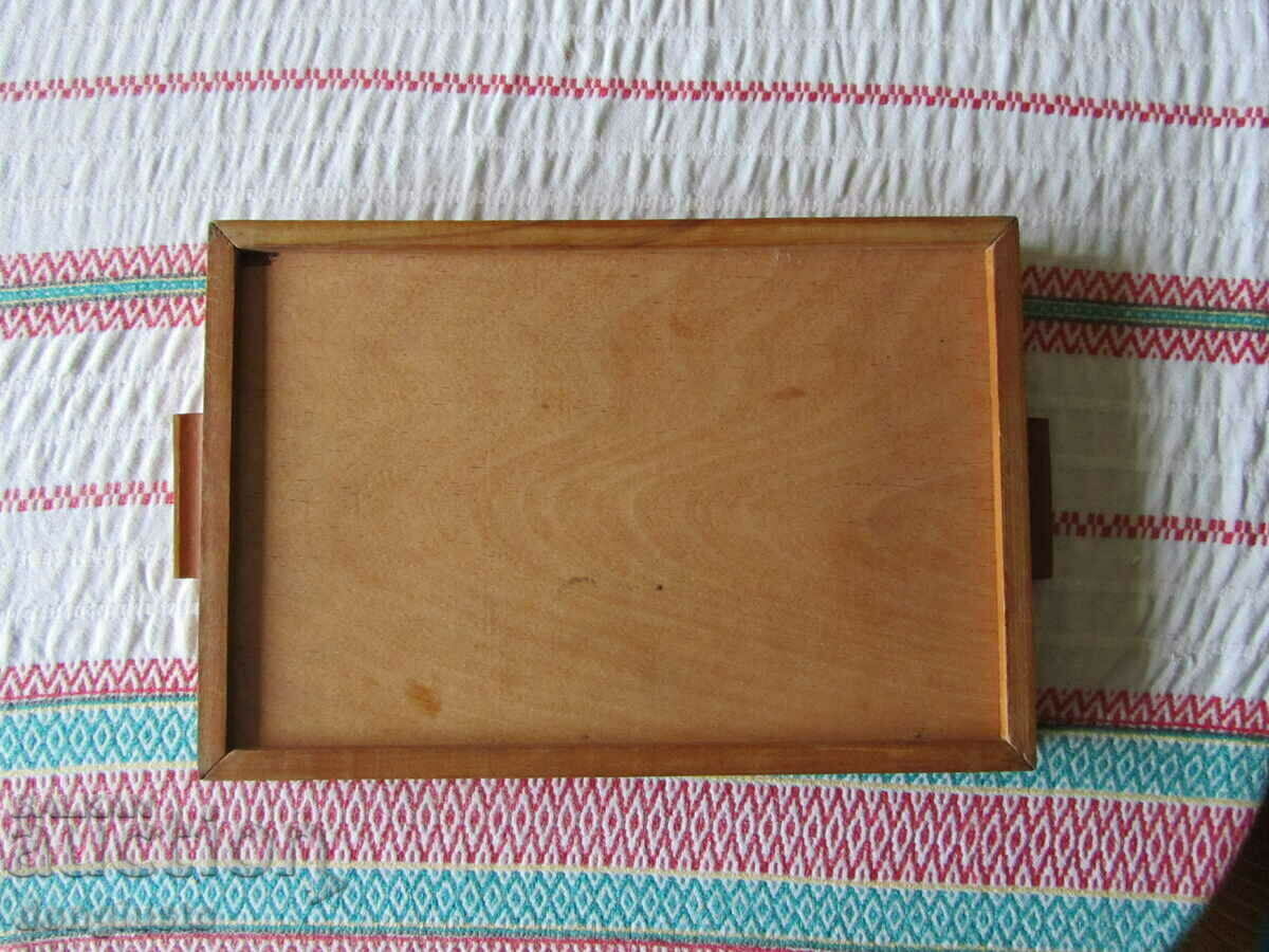 Ξύλινος δίσκος με τιμή 10.00 BGN | € 5.11 Ξύλινος δίσκος με τιμή 10.00 BGN | € 5.11