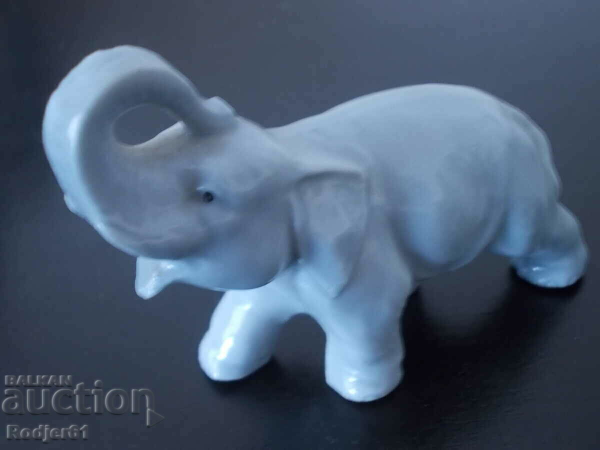 toys - small porcelain "once upon a time" with price 40.00 BGN | € 20.45 toys - small porcelain "once upon a time" with price 40.00 BGN | € 20.45