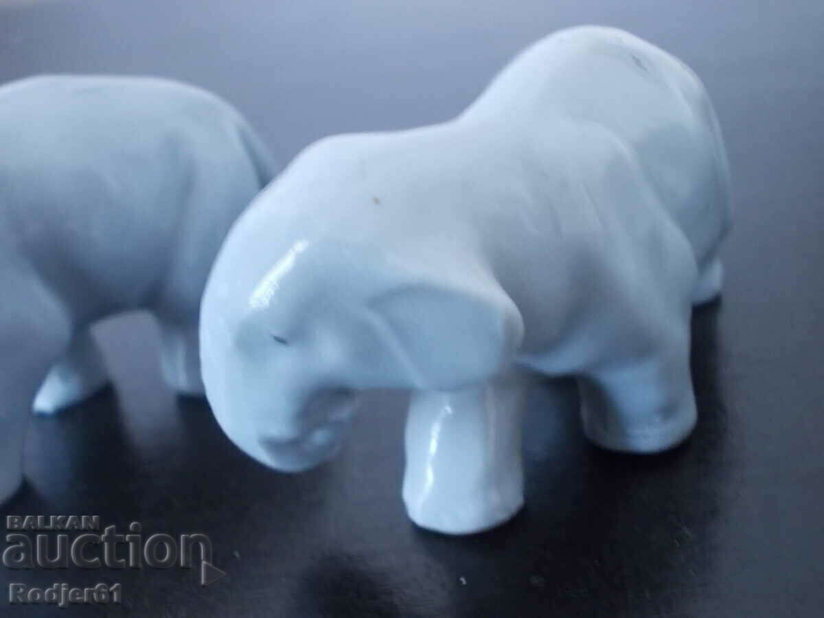 Delivery of toys - small porcelain "once upon a time" Delivery of toys - small porcelain "once upon a time"