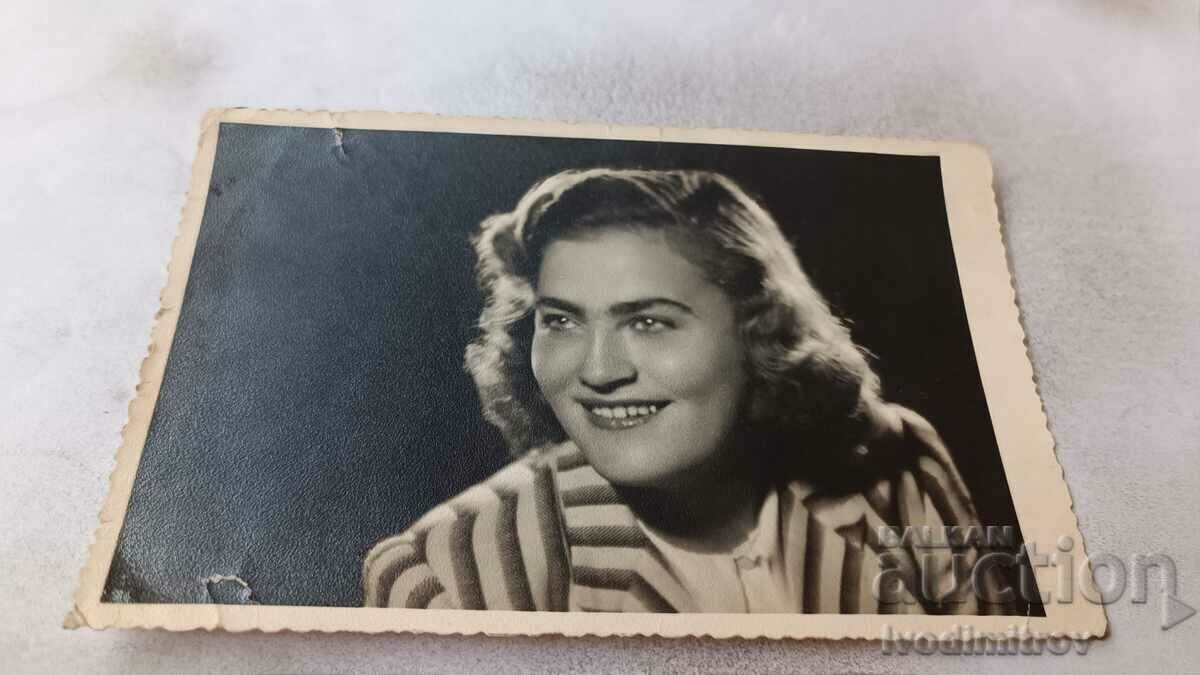Снимка София Младо момиче 1945