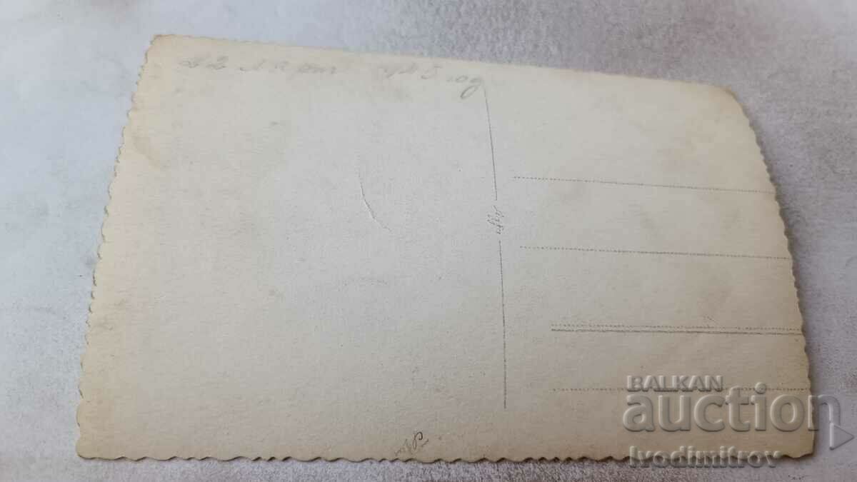 Photo Six young girls in embroidered shirts 1945 with price 1.45 BGN | € 0.74