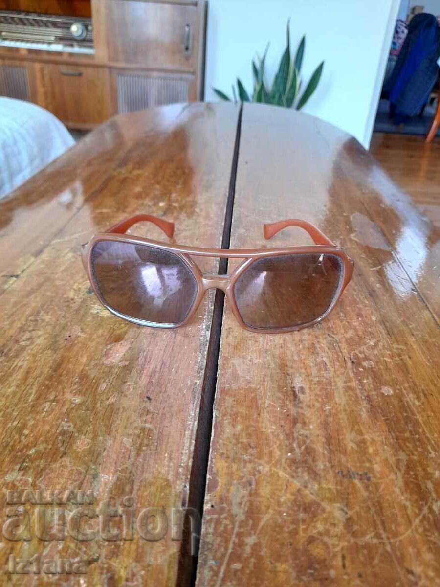 Old Women's Sunglasses - 5 Old Women's Sunglasses - 5