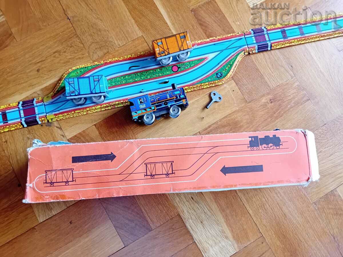 Delivery of winding sheet metal toy locomotive wagons train 70s