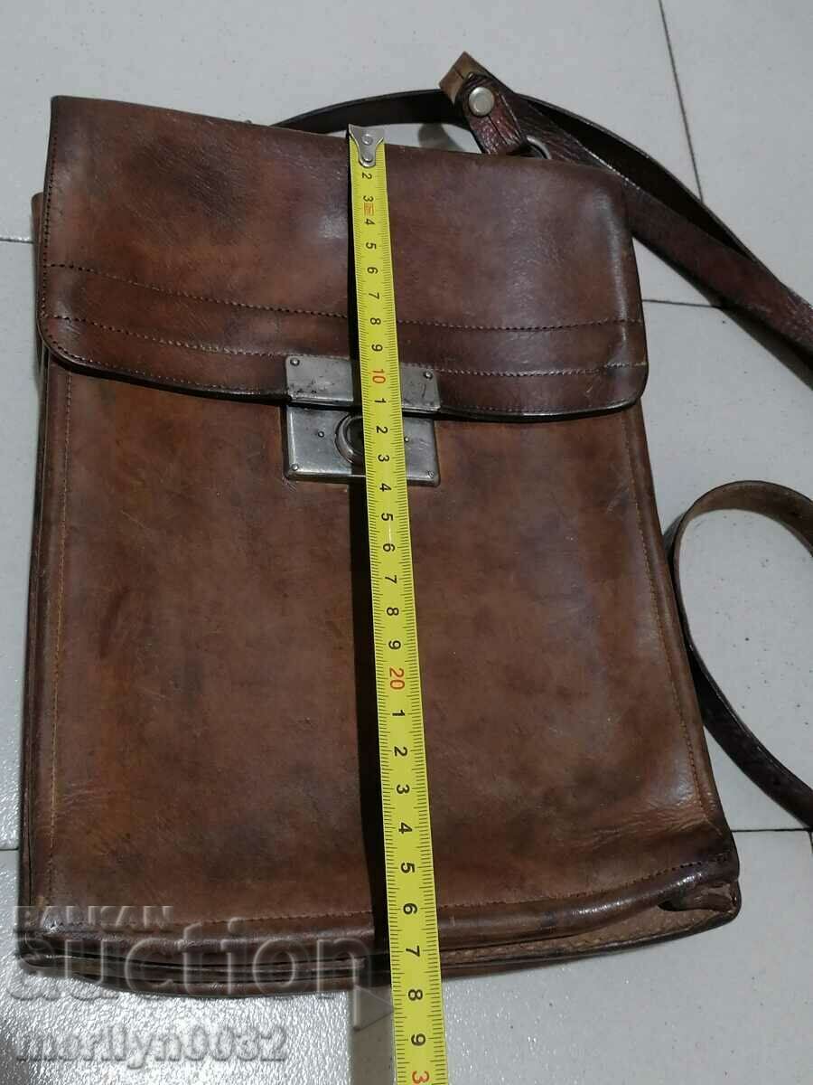 Auction WW1 Commander's Bag Auction WW1 Commander's Bag