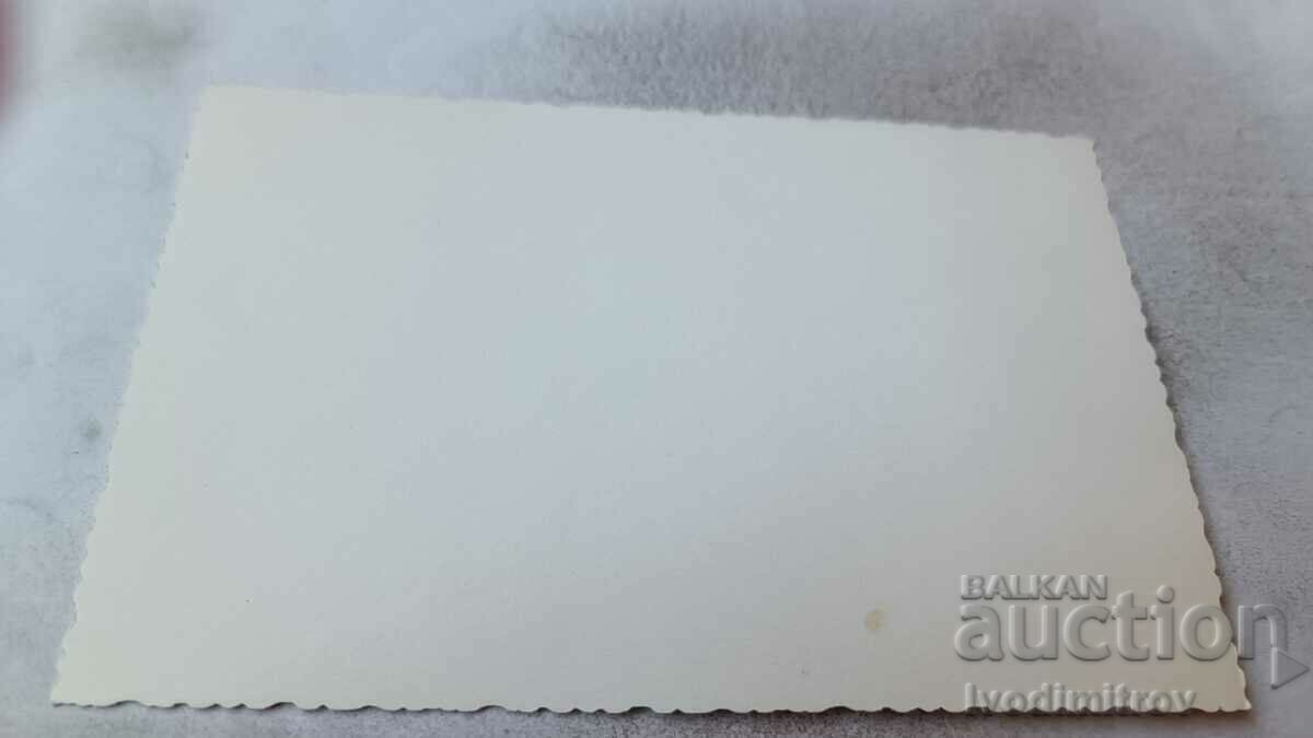 S. Sofia Yuri Gagarin officials and citizens on the meadow with price 7.45 BGN | € 3.81 S. Sofia Yuri Gagarin officials and citizens on the meadow with price 7.45 BGN | € 3.81