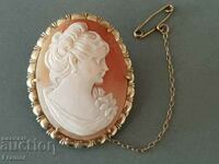 GOLD GOLD Hand Carved Cameo Brooch Old England 19th c.