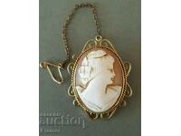 ЗЛАТНА Ръчно резбована камея брошка Стара Англия 19 в. ЗЛАТО