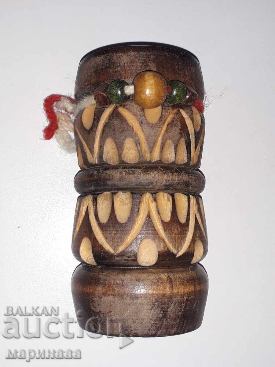 CUTIE DE CREIOANE. SCULPTURĂ ÎN LEMN. BG