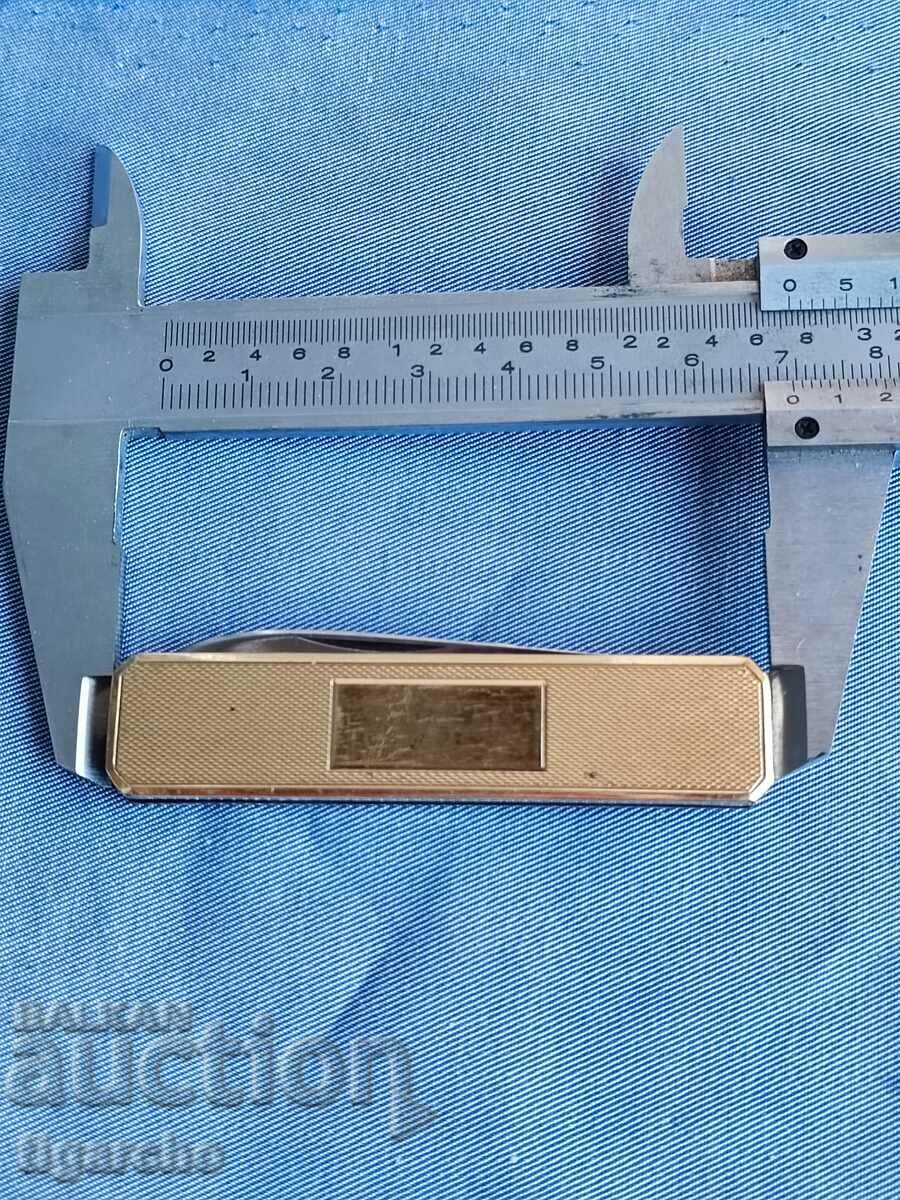 A pocket knife - 6 A pocket knife - 6