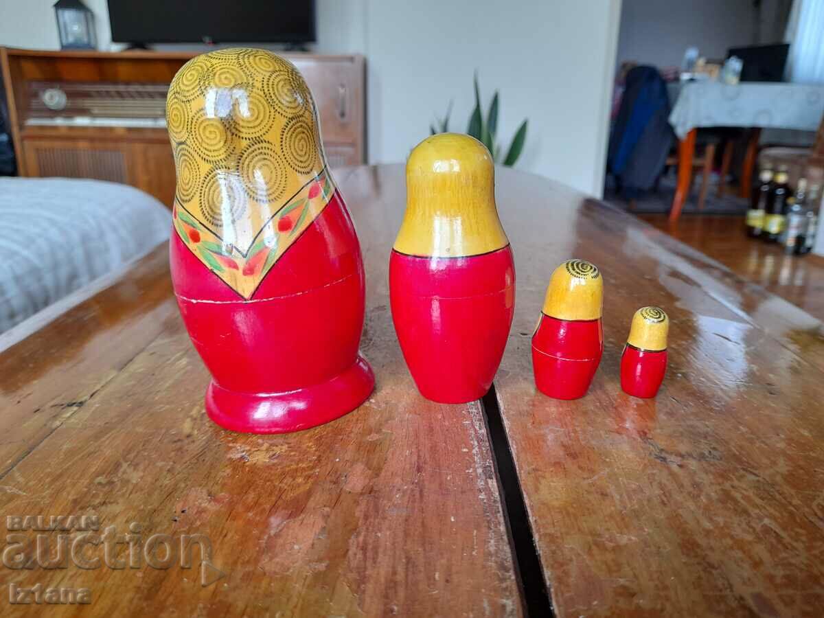 Delivery of Old matryoshka, matryoshka Delivery of Old matryoshka, matryoshka