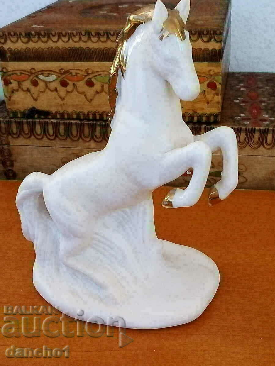 Αλογο με τιμή 34.00 BGN | € 17.38 Αλογο με τιμή 34.00 BGN | € 17.38