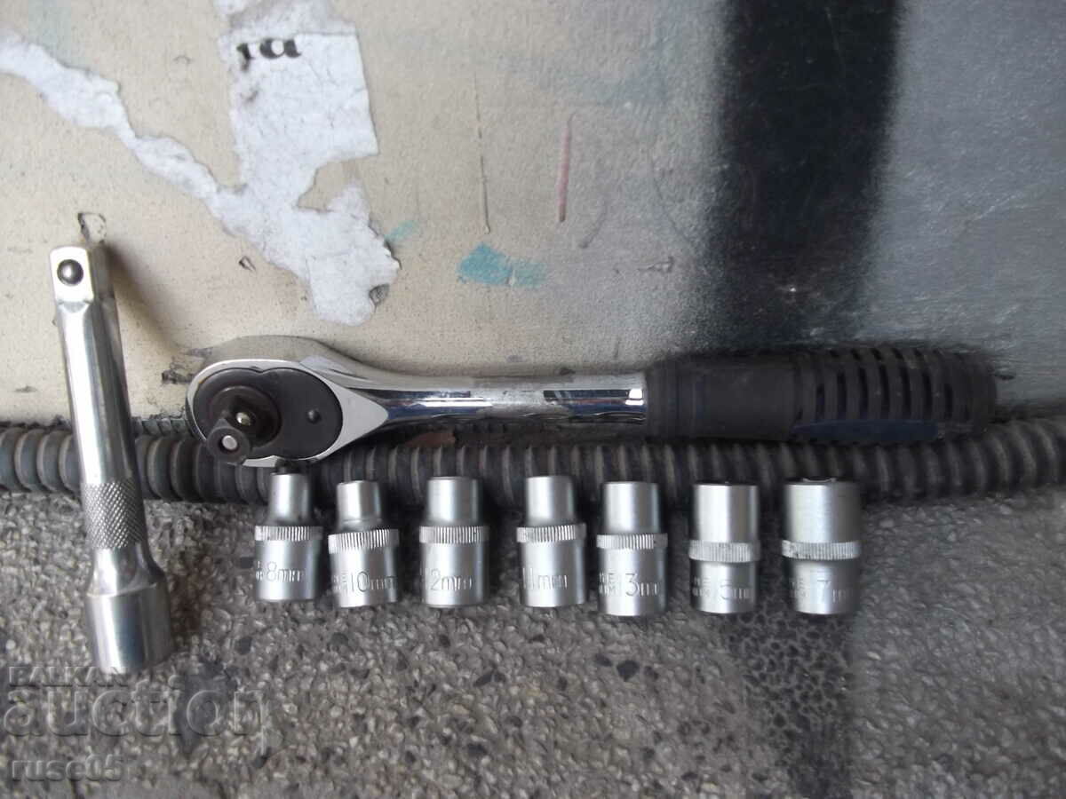 Delivery of Ratchet with 7 pcs. tips and extension kit working Delivery of Ratchet with 7 pcs. tips and extension kit working